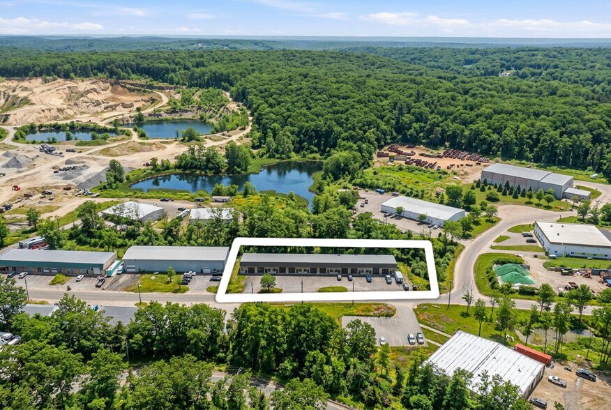 900 Industrial Park Rd, Deep River, CT à vendre - Photo de l’immeuble – Image 3 sur 15