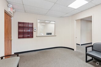 1569 Medical Dr, Pottstown, PA à vendre Photo intérieure– Image 2 sur 12
