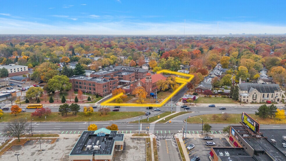 22201 Woodward Ave, Ferndale, MI à vendre - Photo de l’immeuble – Image 3 sur 29
