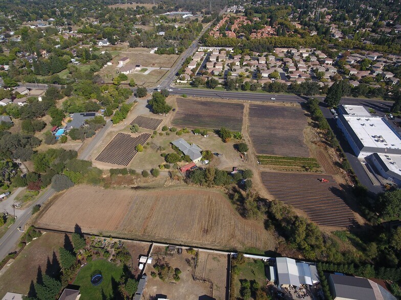 7314 Santa Juanita Ave, Orangevale, CA à vendre - Aérien – Image 2 sur 6