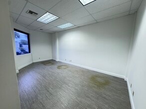 5440 NW 33rd Ave, Fort Lauderdale, FL à louer Photo intérieure– Image 2 sur 13