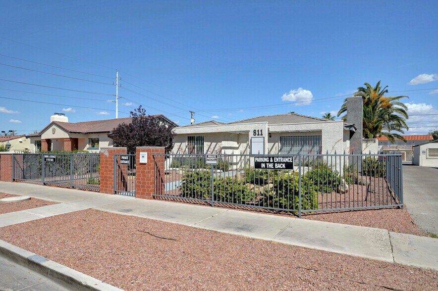 811 S 6th St, Las Vegas, NV à louer - Photo de l’immeuble – Image 2 sur 16