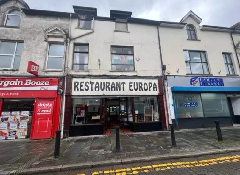92 Commercial St, Tredegar à vendre - Photo principale – Image 2 sur 25