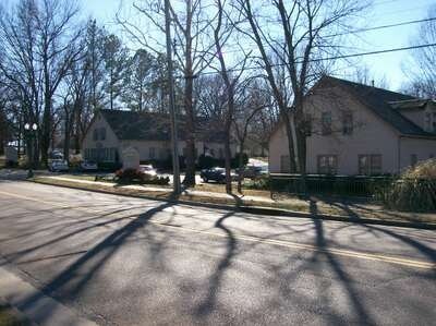 185 Center St, Collierville, TN à louer - Photo de l’immeuble – Image 2 sur 8