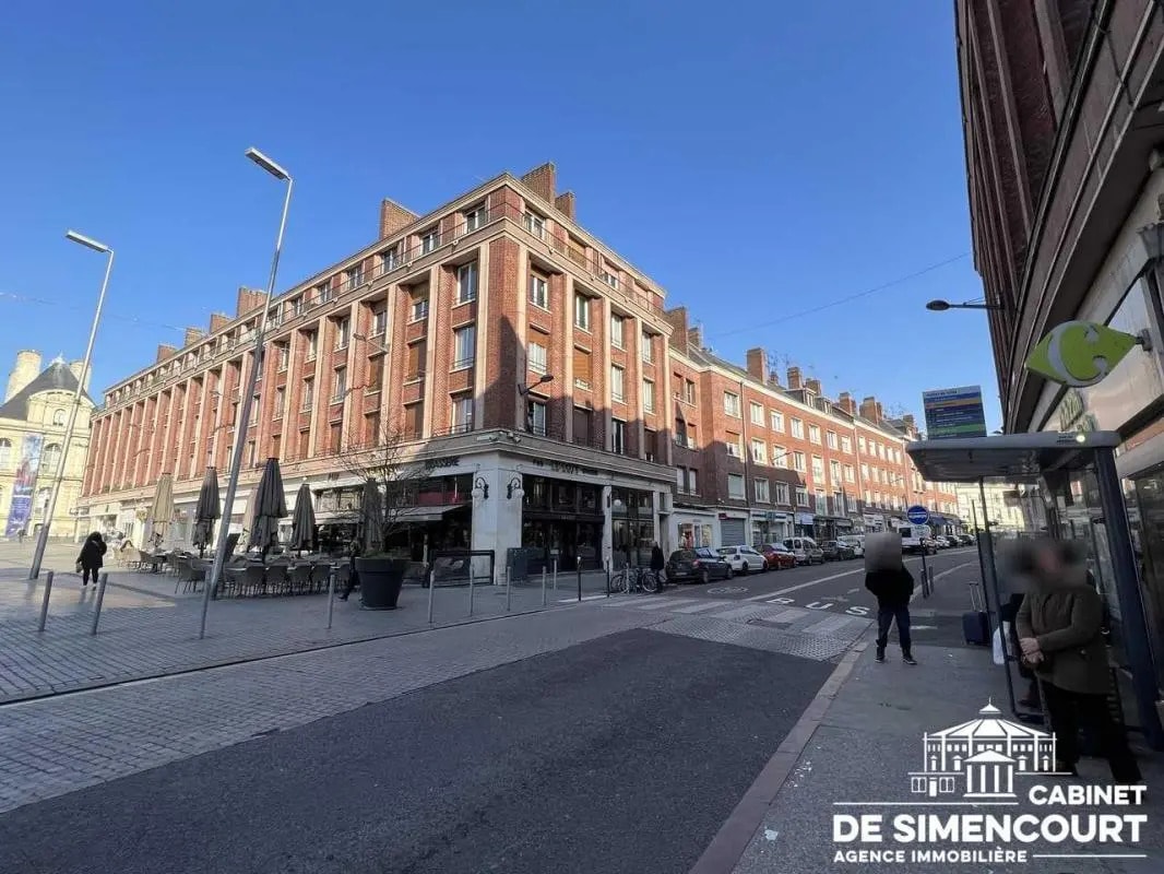 Local commercial dans Amiens à louer Photo de l’immeuble– Image 1 sur 2