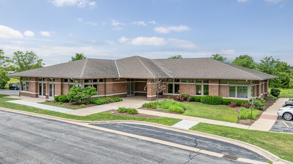 306 E Countryside Pky, Yorkville, IL à louer - Photo de l’immeuble – Image 2 sur 9