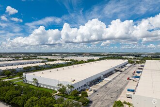 10801 NW 103rd St, Medley, FL - Vue aérienne  vue de carte - Image1