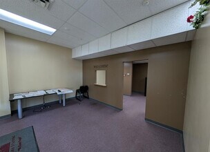 7501 N University St, Peoria, IL à louer Photo intérieure– Image 2 sur 6