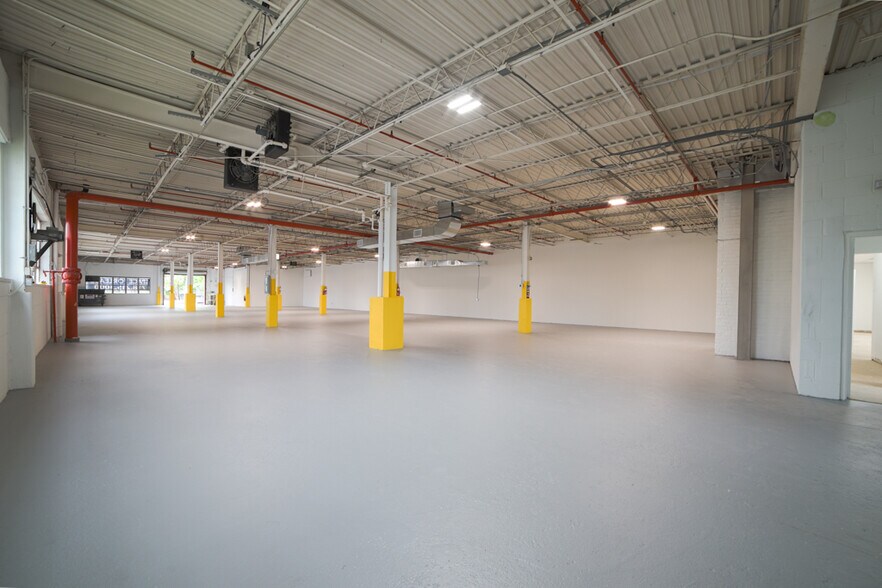 560 S 3rd Ave, Mount Vernon, NY à louer - Photo de l’immeuble – Image 3 sur 6