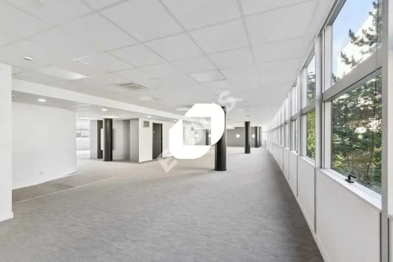 Bureau dans Pantin à louer - Photo de l’immeuble – Image 3 sur 15