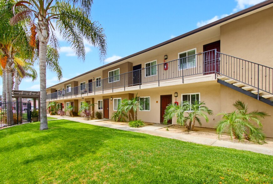 202-208 Willie James Jones Ave, San Diego, CA à vendre - Photo de l’immeuble – Image 3 sur 16