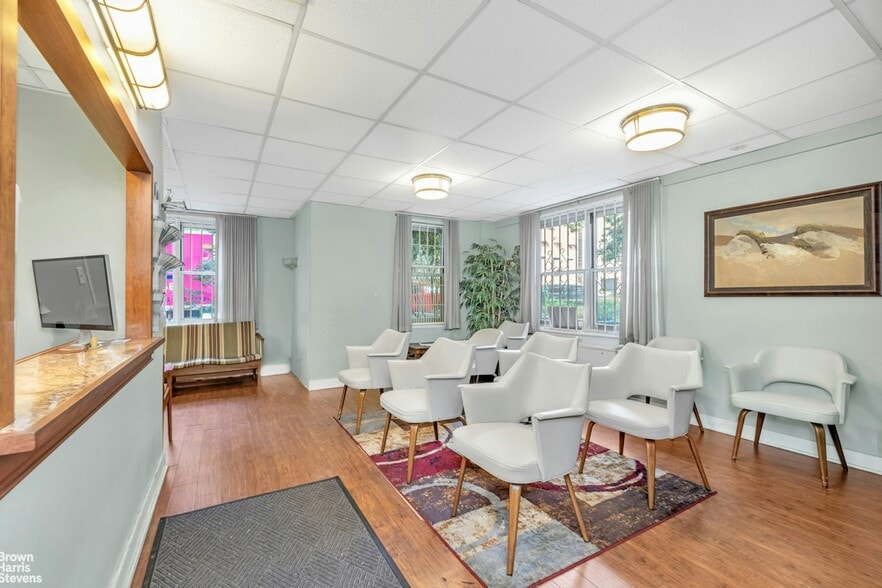 20 E 9th St, New York, NY à vendre - Photo intérieure – Image 2 sur 14