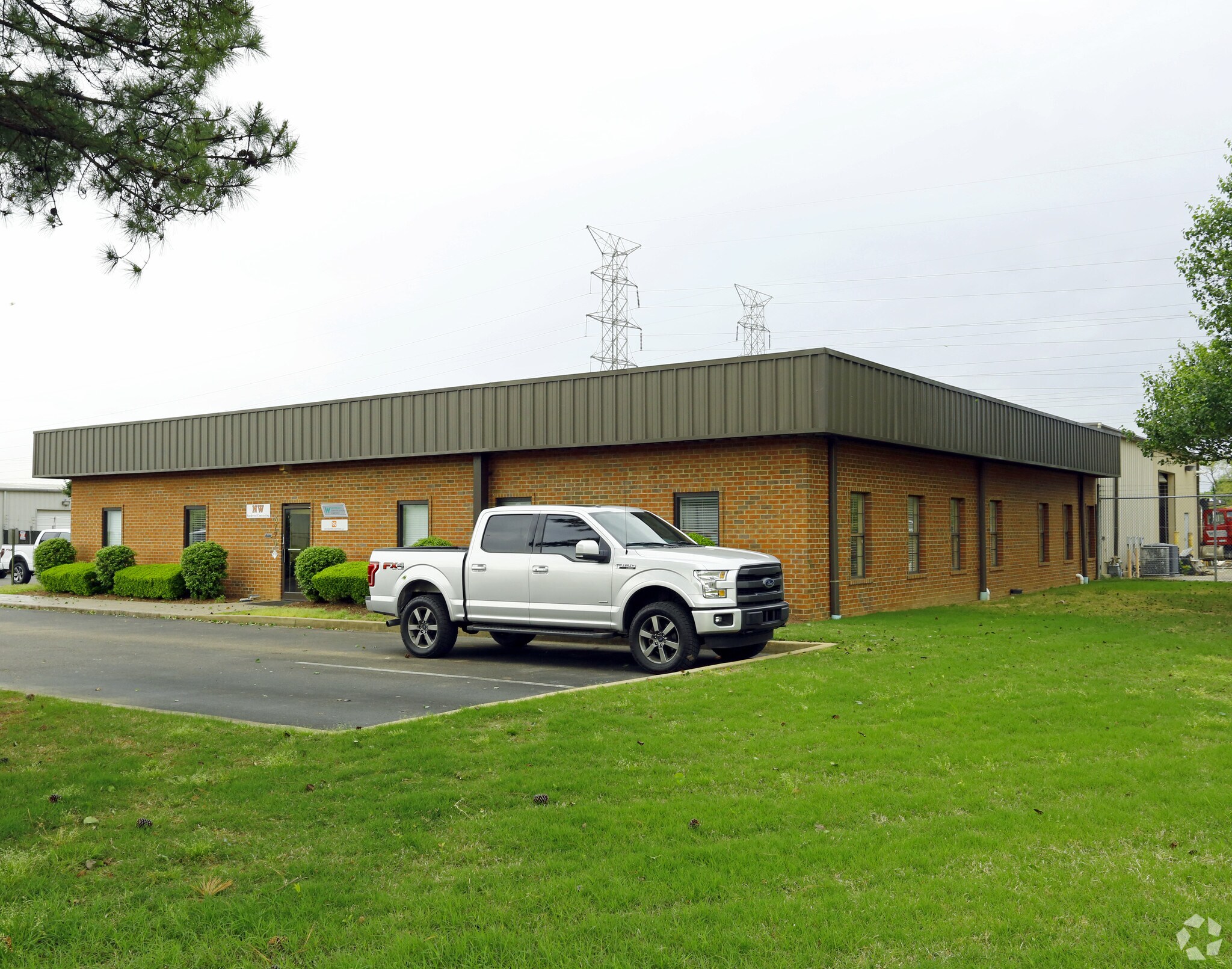 3770 Cherry Rd, Memphis, TN à louer Photo principale– Image 1 sur 5
