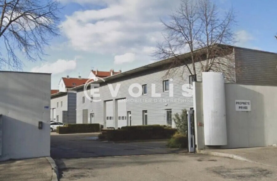 Local d’activités dans Lyon à louer - Photo de l’immeuble – Image 1 sur 12