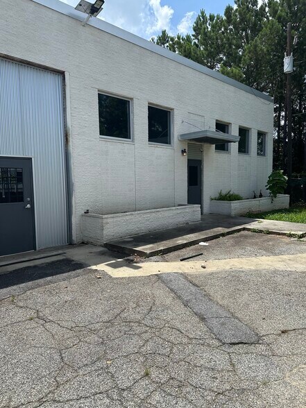 3300 Hamilton Blvd SE, Hapeville, GA à vendre - Photo de l’immeuble – Image 2 sur 11