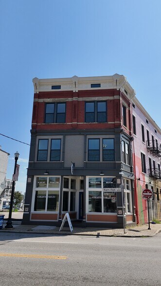 4024 Hamilton Ave, Cincinnati, OH à louer - Photo de l’immeuble – Image 1 sur 12