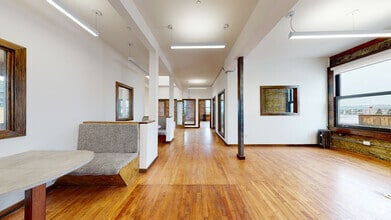 600-610 16th St, Oakland, CA à louer Numérisation 3D Matterport– Image 1 sur 8
