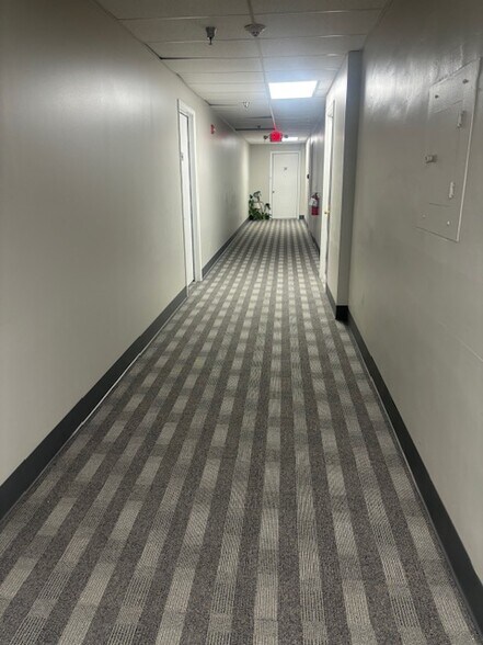 400 W 15th Ave, Emporia, KS à vendre - Photo de l’immeuble – Image 3 sur 14