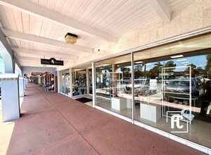 2821 SE Ocean Blvd, Stuart, FL à louer Photo de l’immeuble– Image 1 sur 15