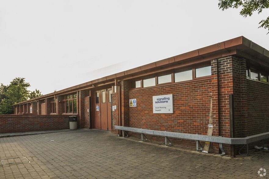 Watling St, Radlett à louer - Photo de l’immeuble – Image 2 sur 4