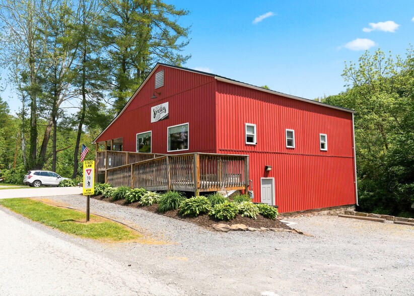 160-164 Wades Run Rd, Mount Morris, PA à vendre - Photo de l’immeuble – Image 2 sur 32