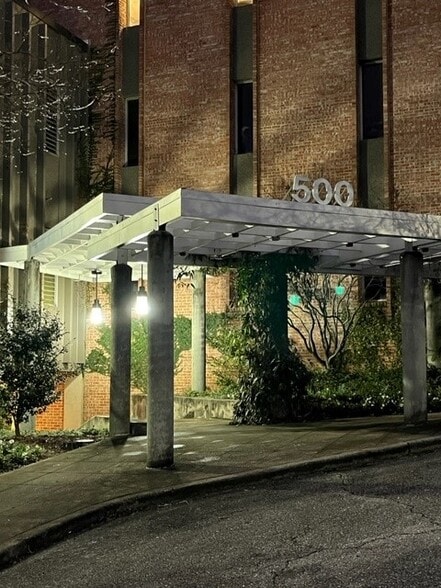 500 Office Park Dr, Birmingham, AL à vendre - Photo de l’immeuble – Image 2 sur 10