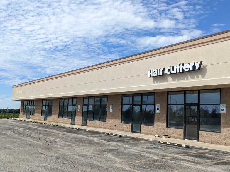 1006 Jc Pky, Bloomington, IL à louer - Photo de l’immeuble – Image 2 sur 3