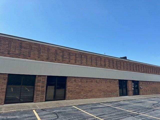 7150 Hart St, Mentor, OH à louer - Photo de l’immeuble – Image 1 sur 7