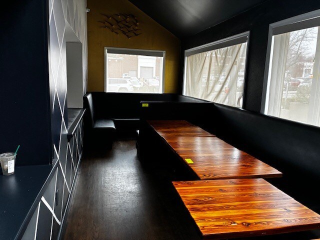 90 School St, Glen Cove, NY à louer - Photo de l’immeuble – Image 3 sur 8