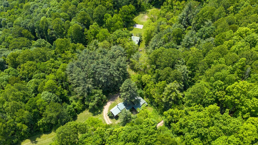 1413 Song Bird Ln, Grassy Meadows, WV à vendre - Photo de l’immeuble – Image 2 sur 12