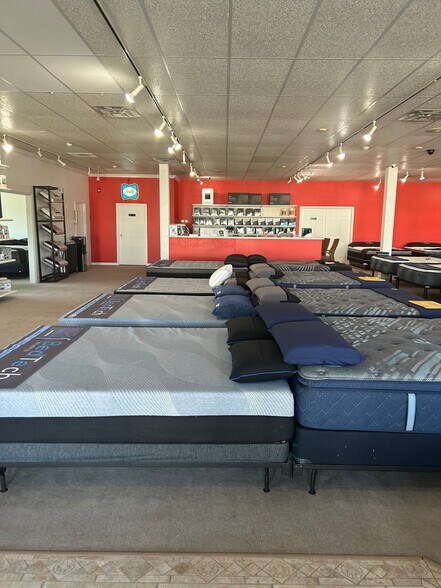 4625 S Tamiami Trl, Sarasota, FL à louer - Photo intérieure – Image 3 sur 8