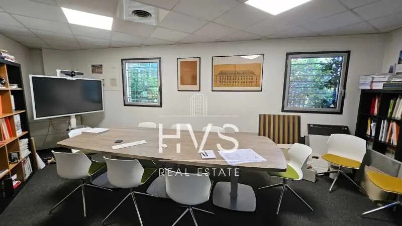235 Rue Léon Foucault, Aix-en-Provence à vendre - Photo de l’immeuble – Image 1 sur 6