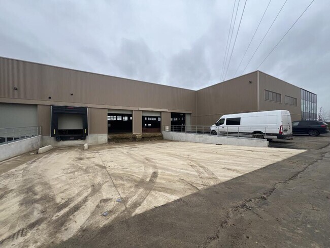 Plus de détails pour 5 Rue Du Sausset, Tremblay-en-France - Local d’activités à vendre