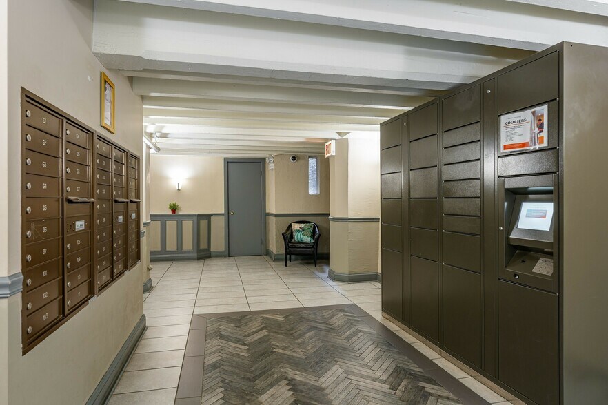5214 S Woodlawn Ave, Chicago, IL à vendre - Photo de l’immeuble – Image 3 sur 5