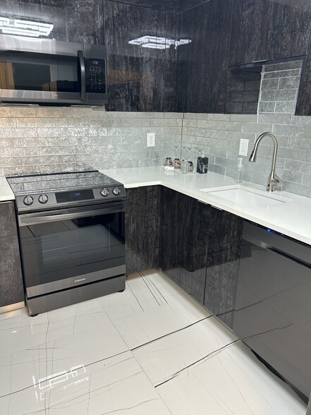 4611 W Fig St, Tampa, FL à vendre - Photo de l’immeuble – Image 3 sur 20