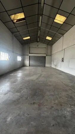 Local d’activités dans Argelès-sur-Mer à louer Photo intérieure– Image 1 sur 5