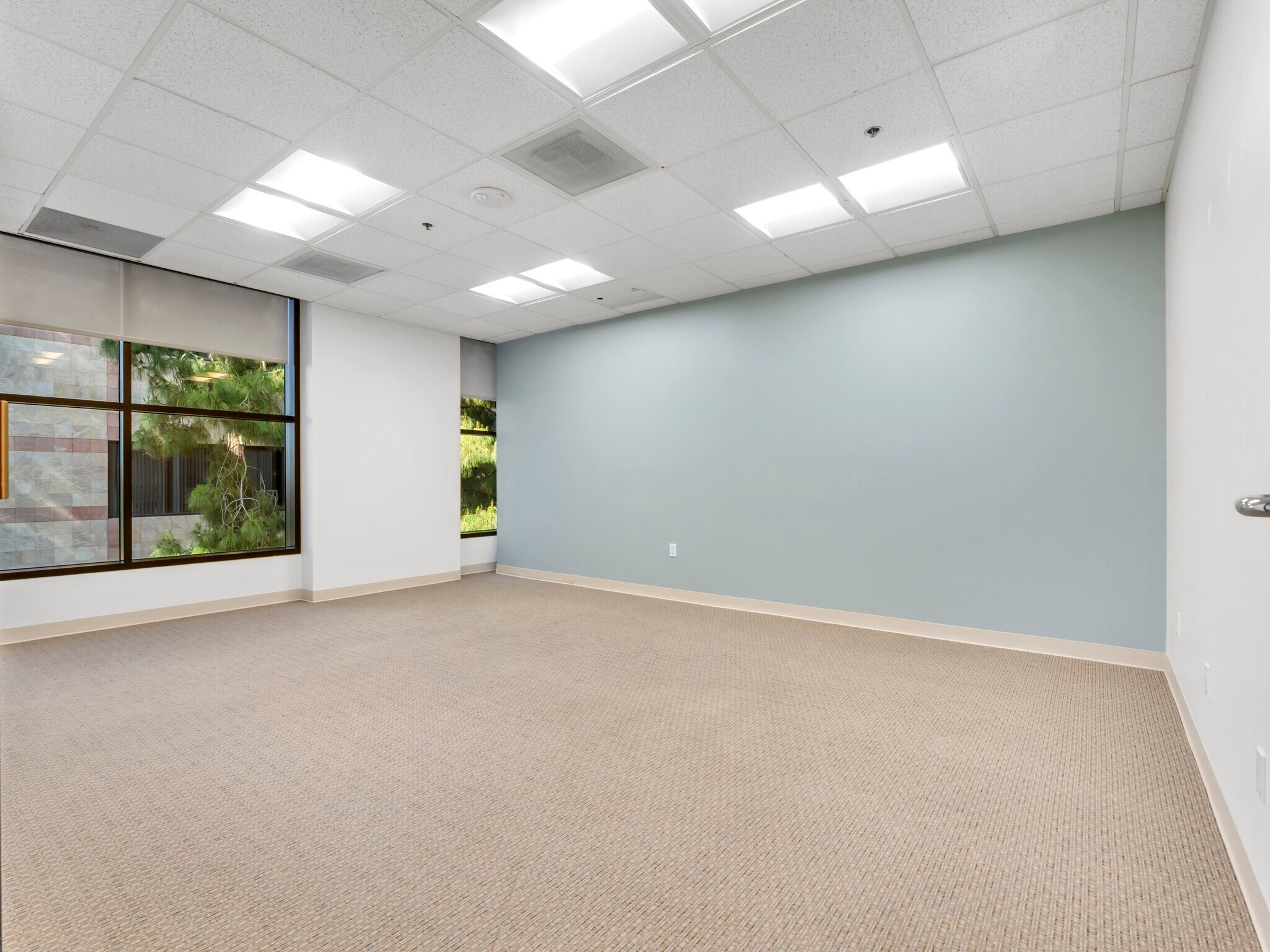3636 Nobel Dr, San Diego, CA à louer Photo intérieure– Image 1 sur 6