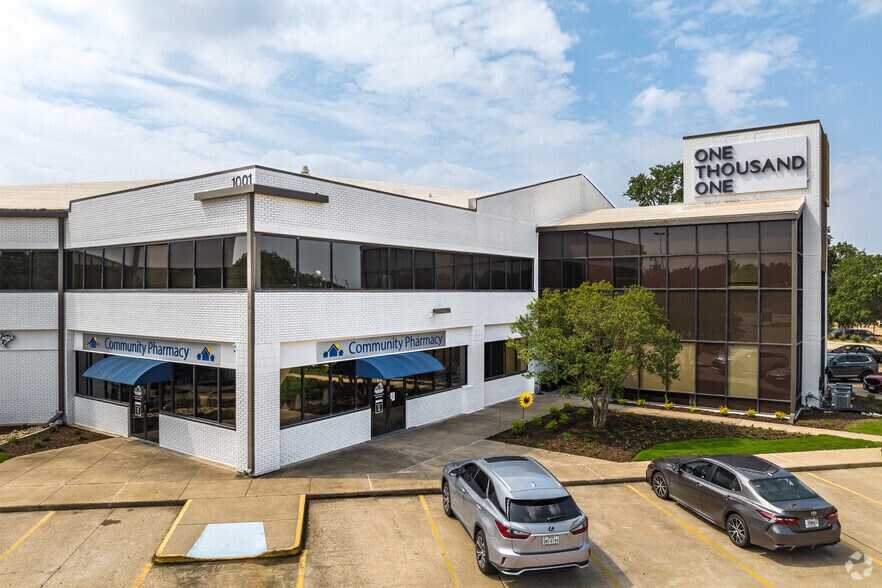 1001 Cross Timbers Rd, Flower Mound, TX à louer - Photo de l’immeuble – Image 3 sur 17