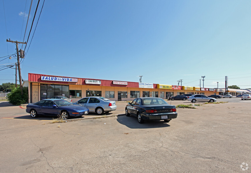 2801-2819 N MacArthur Blvd, Irving, TX à louer - Photo de l’immeuble – Image 2 sur 4