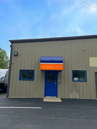 Plus de détails pour 76 Grove St, Franklin, MA - Local commercial à louer
