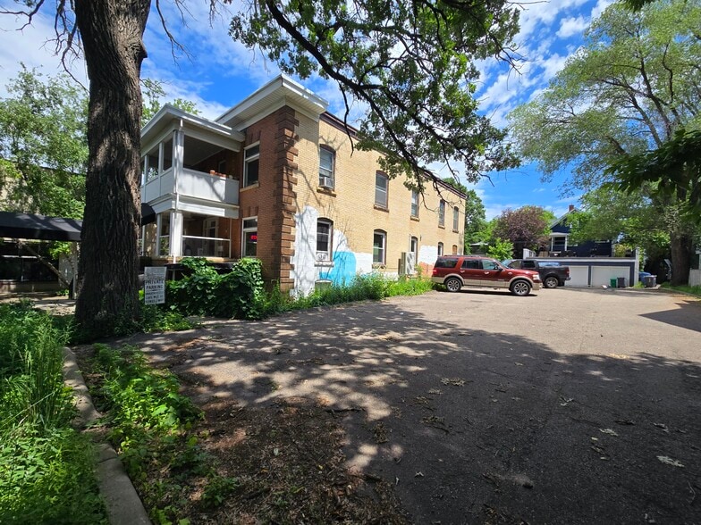 2409 S Lyndale Ave, Minneapolis, MN à vendre - Photo de l’immeuble – Image 2 sur 84