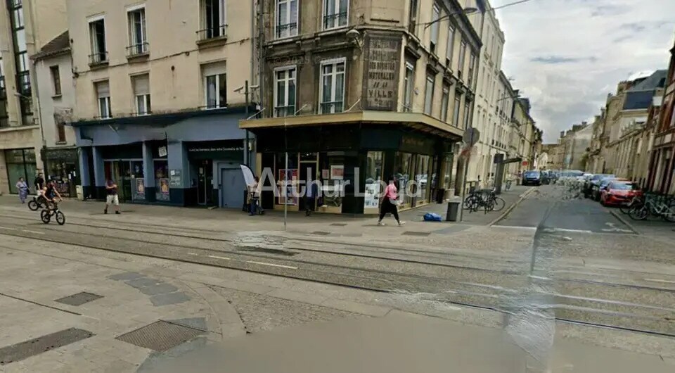 Local commercial dans Reims à louer - Photo de l’immeuble – Image 3 sur 3