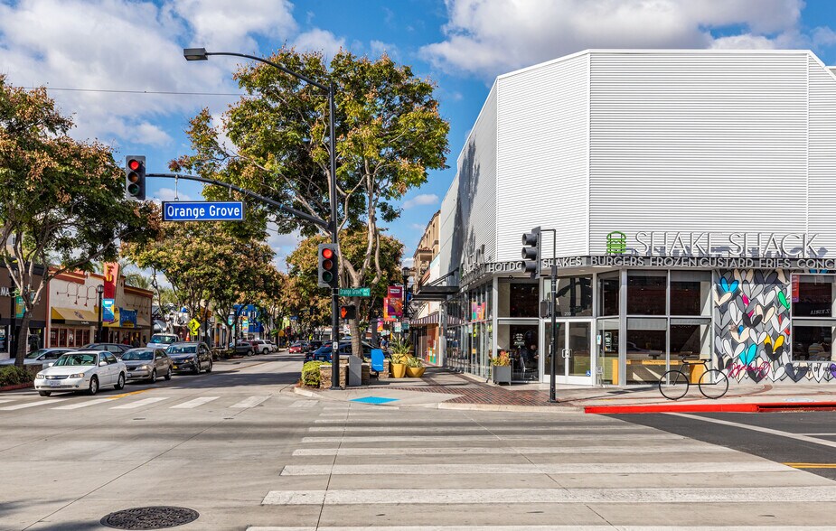 200 N San Fernando Blvd, Burbank, CA à louer - Photo de l’immeuble – Image 3 sur 10