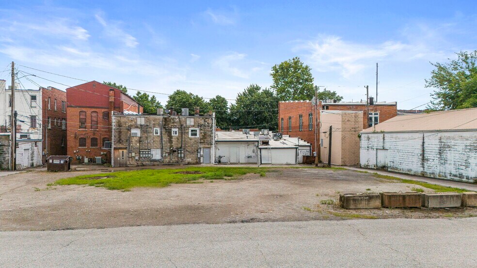 43 S Railroad St, Scottsburg, IN à vendre - Photo de l’immeuble – Image 2 sur 11