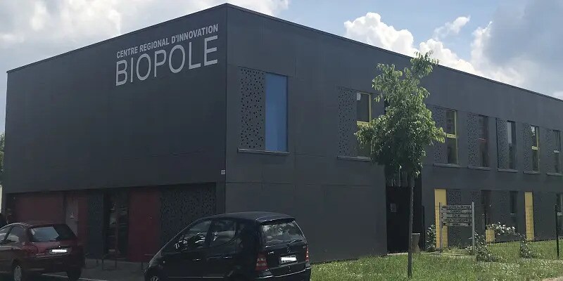 Bureau dans Poitiers à louer - Photo de l’immeuble – Image 2 sur 3
