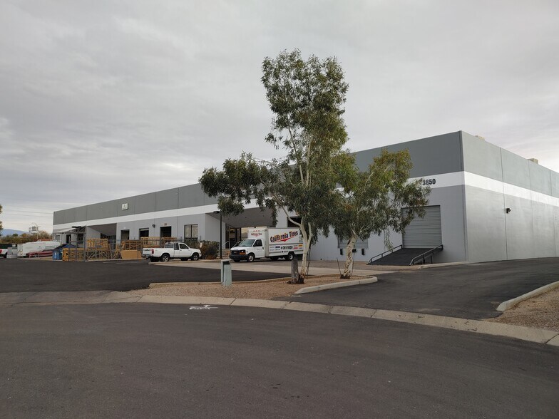 3850 E 44th St, Tucson, AZ à louer - Photo de l’immeuble – Image 3 sur 5