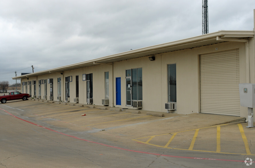 4445 Interstate 30, Mesquite, TX à louer - Photo de l’immeuble – Image 2 sur 8