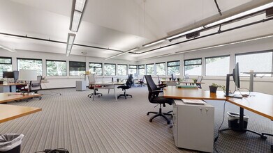 3001-3025 Miller Rd, Ann Arbor, MI à louer Photo intérieure– Image 2 sur 6