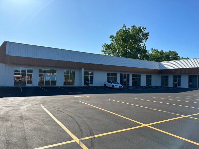 928 28th St SE, Grand Rapids, MI à louer - Photo de l’immeuble – Image 2 sur 8