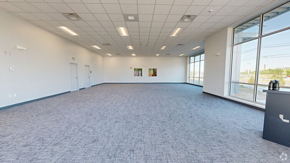 101 Lee Burbank Hwy, Revere, MA à louer - Numérisation 3D Matterport – Image 2 sur 17